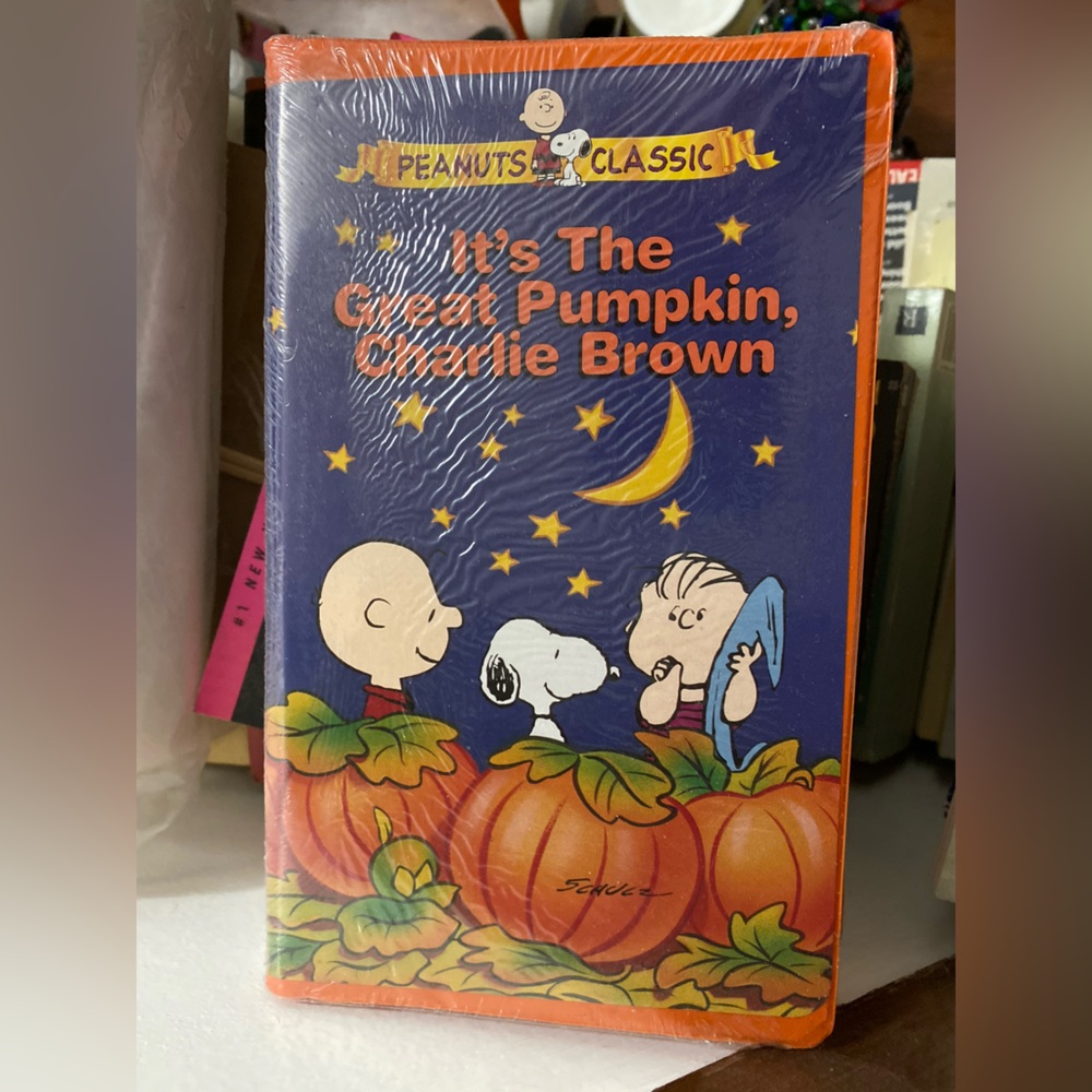 NEW Snoopy/ Peanuts Classic VHS - Great Pumpkin